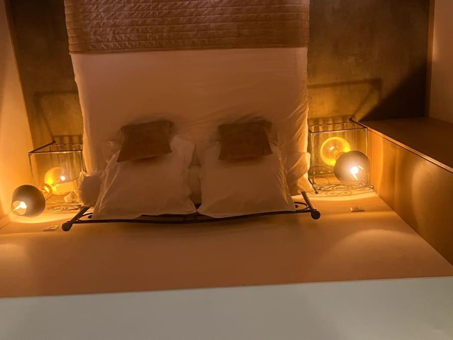 Gite De Charme 5 Etoiles Pour Couple Avec Sauna Et Jacuzzi Exterieurs Privatifs Peaugres Exteriér fotografie