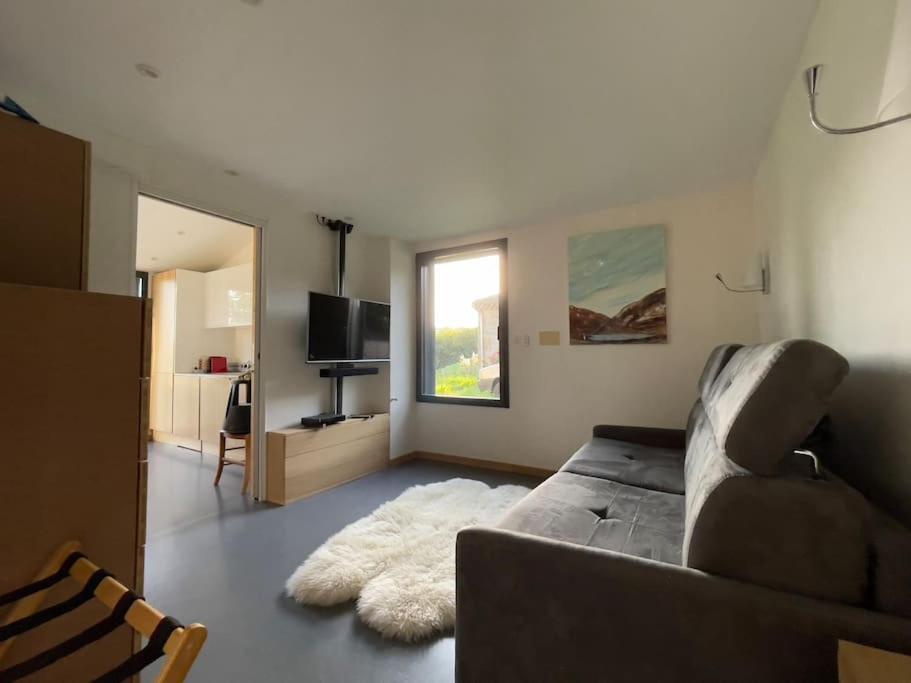 Gite De Charme 5 Etoiles Pour Couple Avec Sauna Et Jacuzzi Exterieurs Privatifs Peaugres Exteriér fotografie