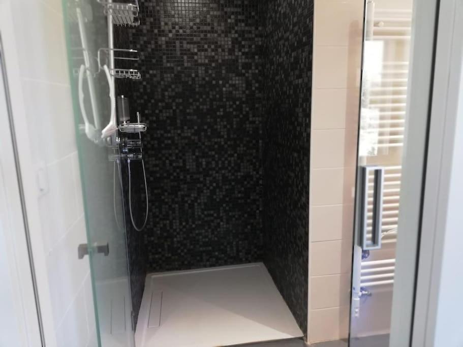 Gite De Charme 5 Etoiles Pour Couple Avec Sauna Et Jacuzzi Exterieurs Privatifs Peaugres Exteriér fotografie